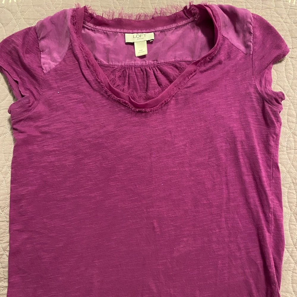 LIKE NEW— LOFT Magenta Tshirt